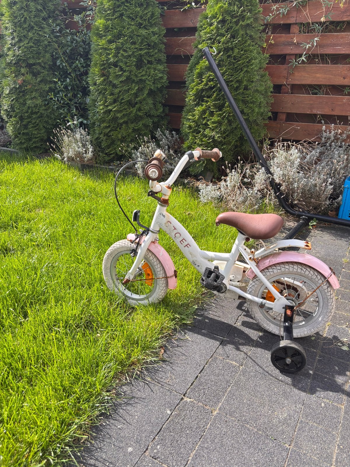 STOEF Kinderfiets - Opknapper, Functioneel, Ophalen, Terugtraprem, Zijwieltjes, Gebruikt