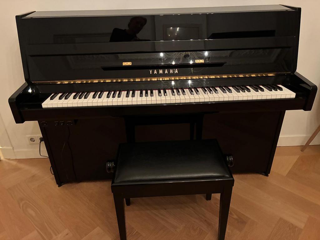 Yamaha B1 Silent Piano, Muziek en Instrumenten, Ophalen, Zo goed als nieuw, Zwart