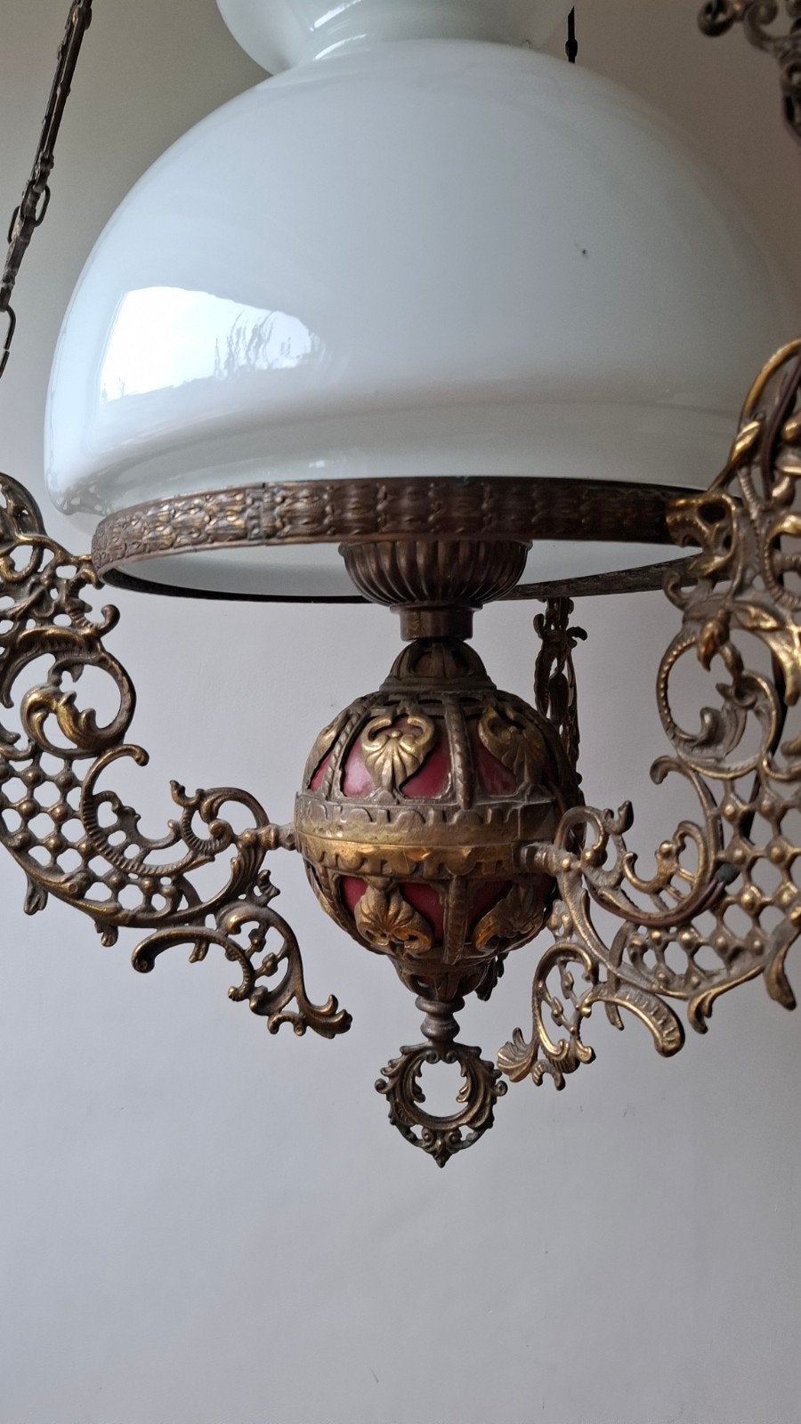 Antieke olielamp / hanglamp met opaline kap, Ophalen