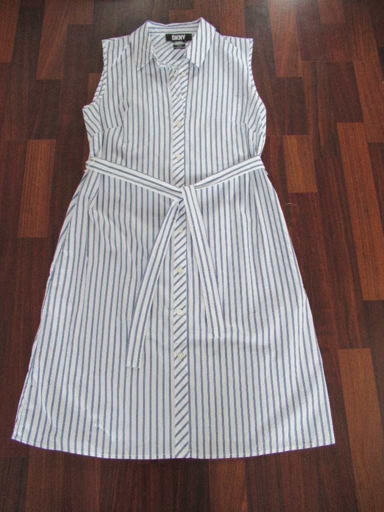 Mooie jurk van DKNY. Maat 38, Maat 38/40 (M), DKNY, Ophalen of Verzenden, Zo goed als nieuw