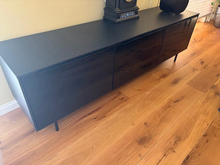 IKEA Besta TV-meubel / dressoir zwart met glazen deuren, Ophalen, Kunststof, 150 tot 200 cm, Zo goed als nieuw