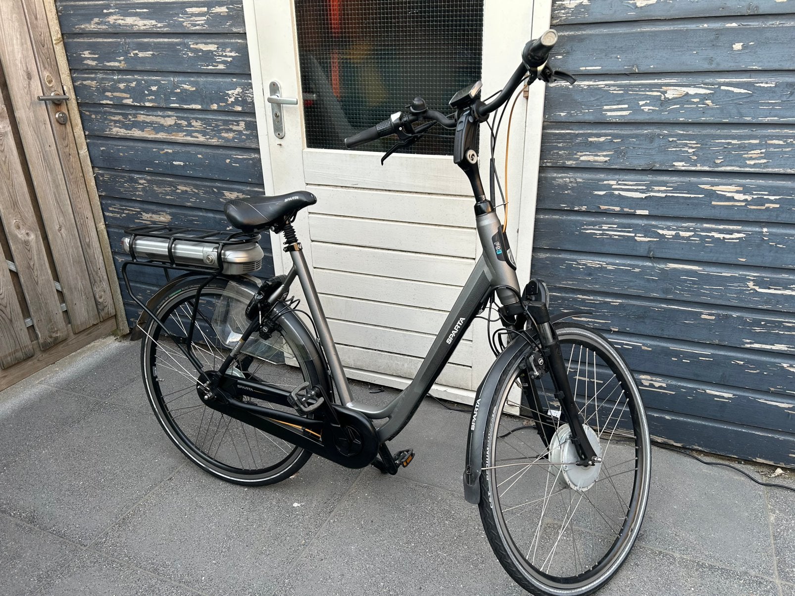 Sparta F8E elektrische fiets grijs zwart sportief, Fietsen en Brommers, Elektrische fietsen, 51 tot 55 cm, Ophalen, Zo goed als nieuw