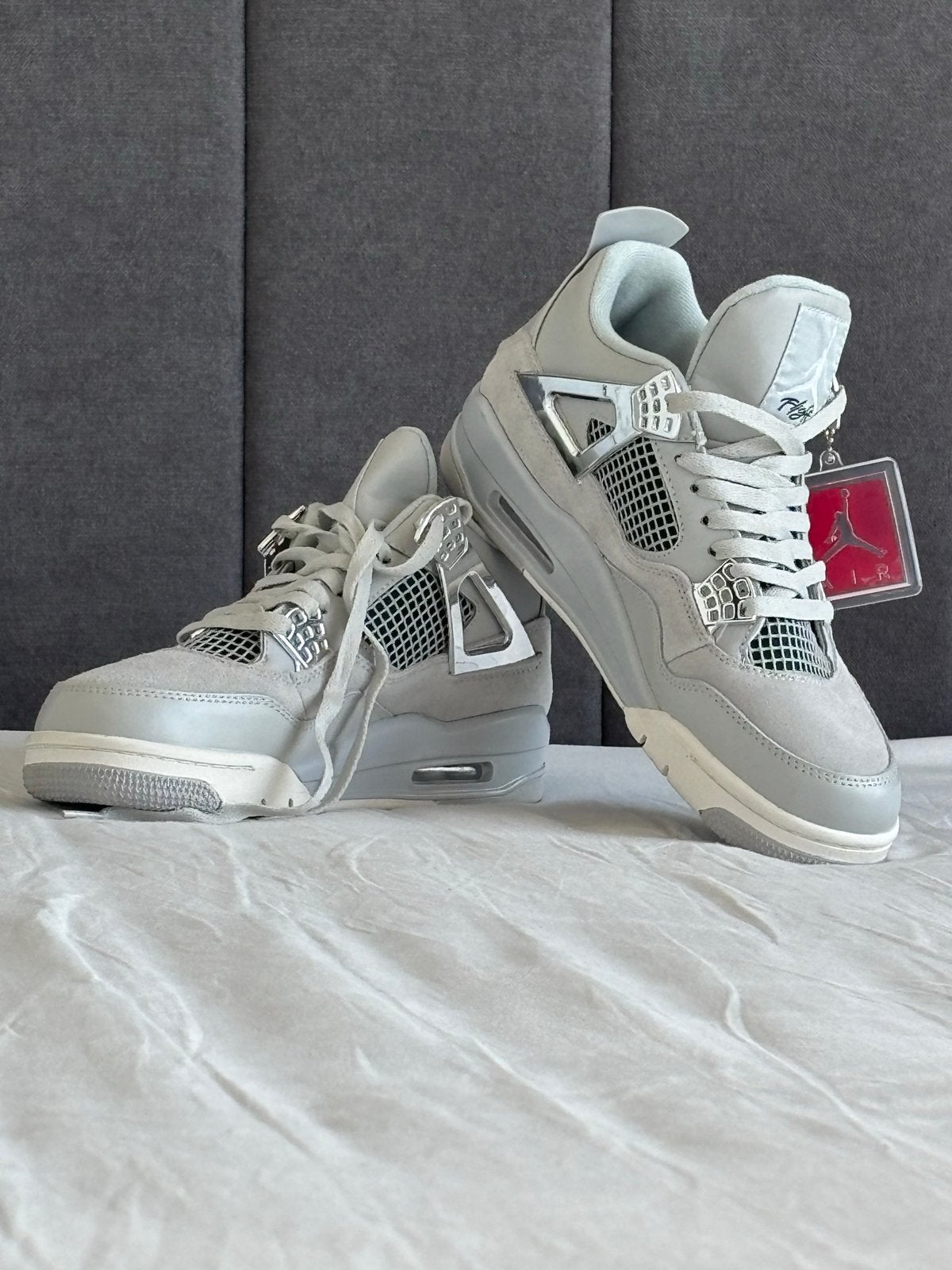 Jordan 4 Retro Frozen Moments - Maat 43, Kleding | Heren, Verzenden, Nieuw, Overige kleuren, Sneakers of Gympen