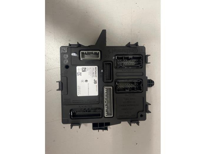 Computer Body Control van een Renault Captur, Gebruikt, -, Renault, -