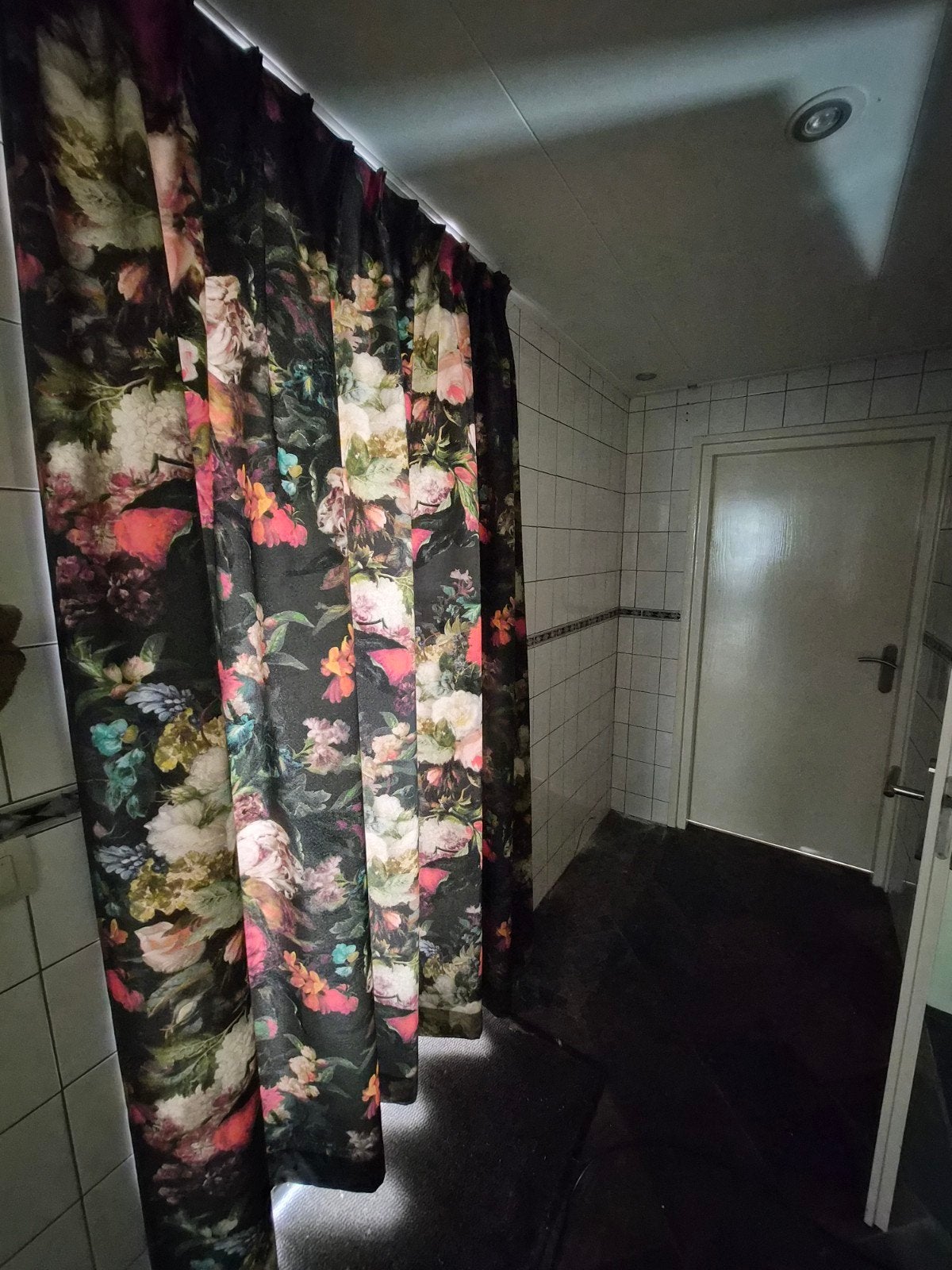 Bloemetjesgordijn! (225x130), Ophalen, Plooiafwerking, Zo goed als nieuw, 130 cm