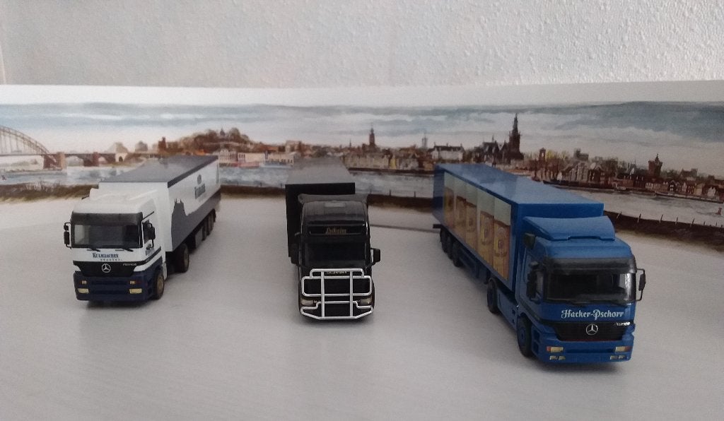 model auto`s 1:87, Ophalen of Verzenden, Zo goed als nieuw, Bus of Vrachtwagen, Herpa