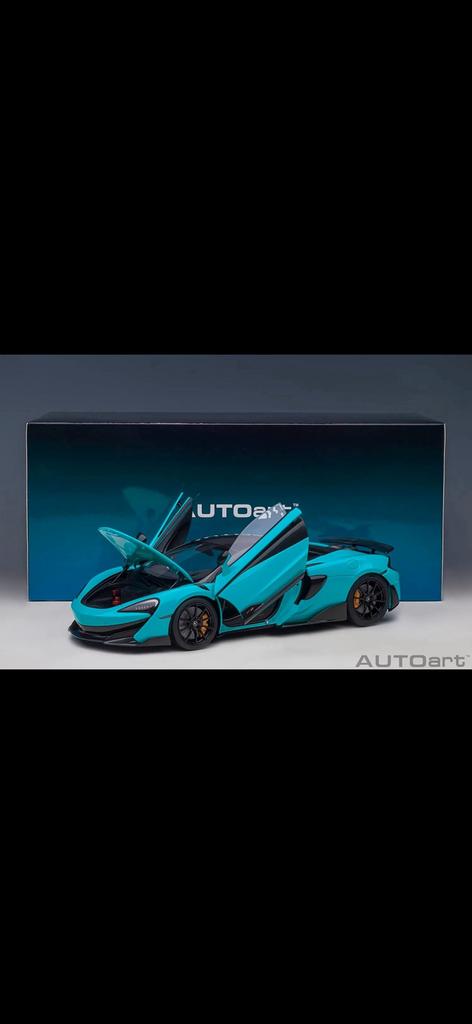 Mc laren 600 LT Fistral Blue AutoArt, Hobby en Vrije tijd, Modelauto's | 1:18, Ophalen of Verzenden, Zo goed als nieuw, Autoart