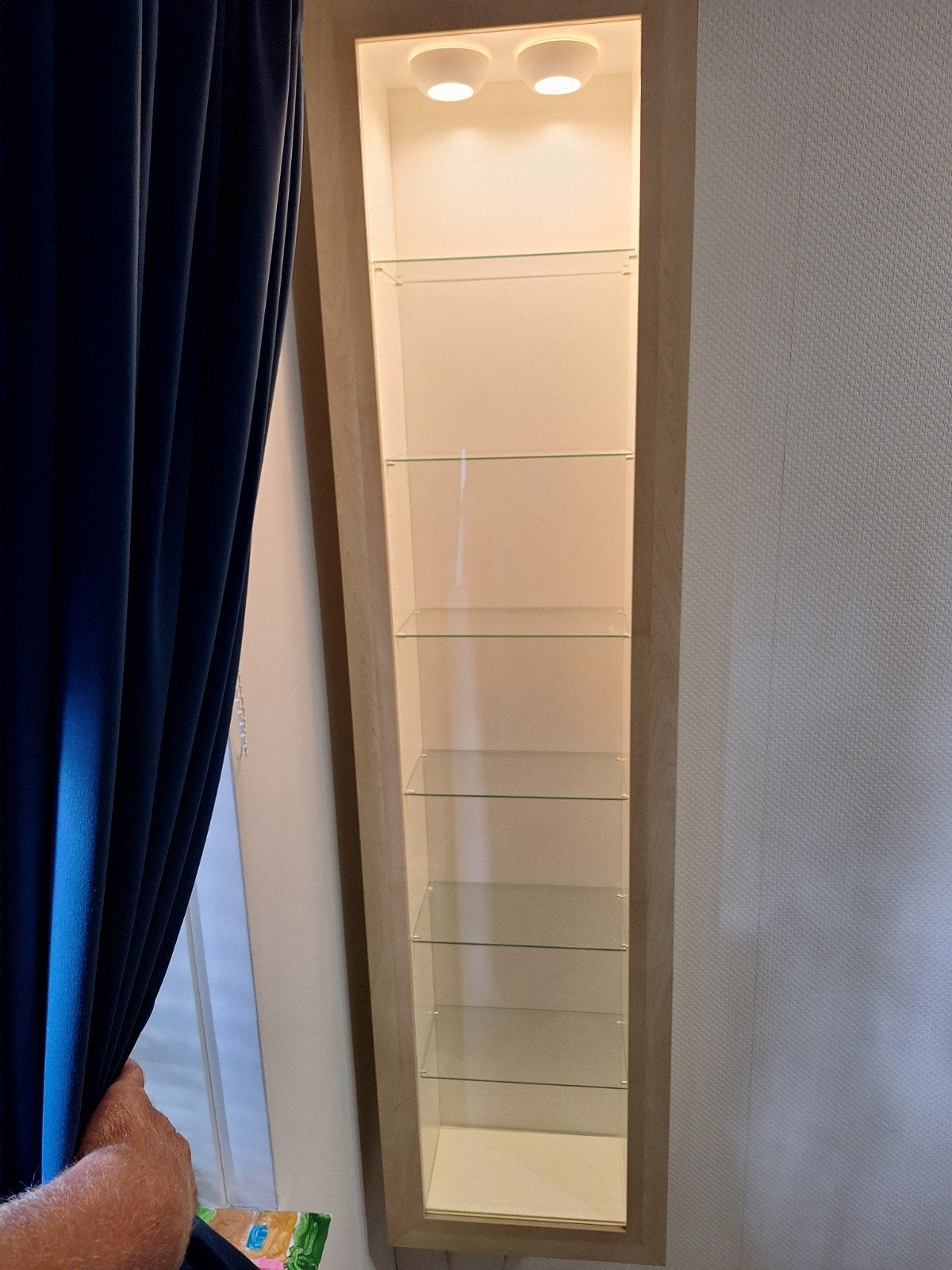 Vitrine kast voor aan de wand, Huis en Inrichting, Ophalen, Gebruikt, 25 tot 50 cm, 50 tot 100 cm