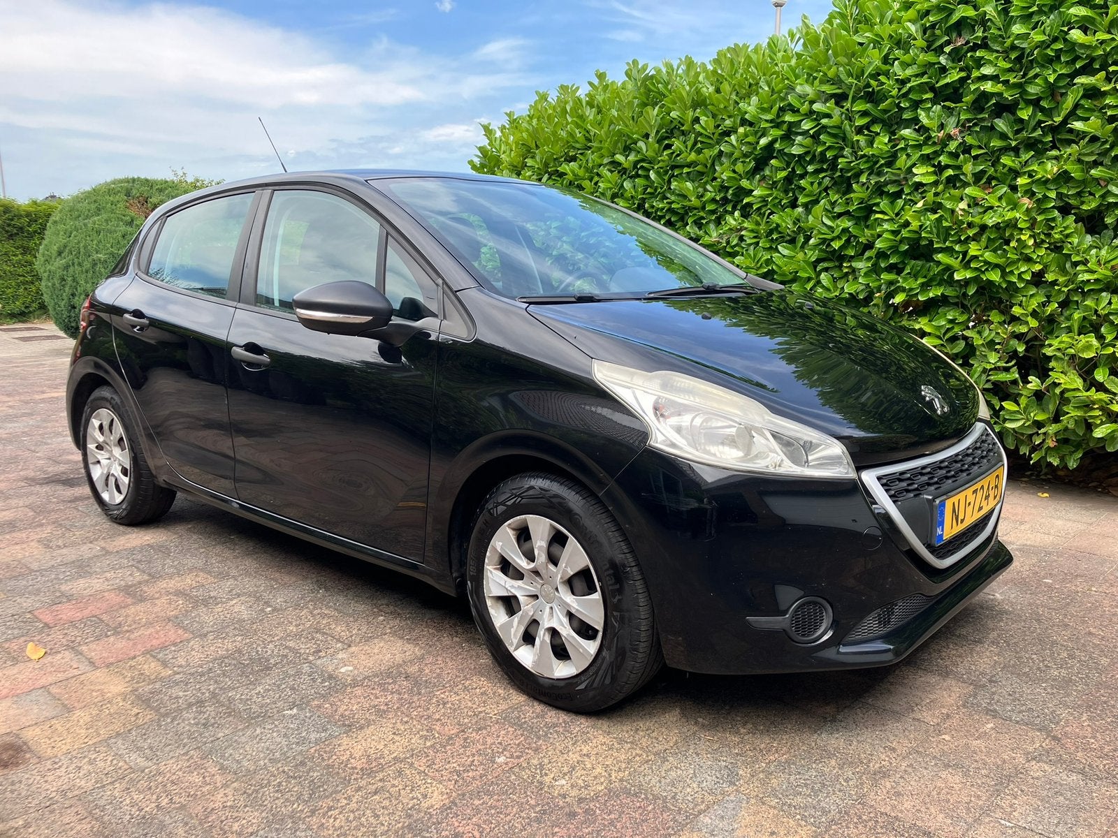 Peugeot 208 1.0 VTI 50KW/68PK 5-D 2013 Zwart, Auto's, Voorwielaandrijving, 450 kg, 31 €/maand, Particulier