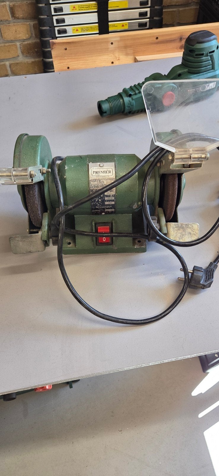 Premier Slijpmachine - Werkbankslijpmachine, Ophalen, Gebruikt, Minder dan 700 watt, Werkbankslijpmachine
