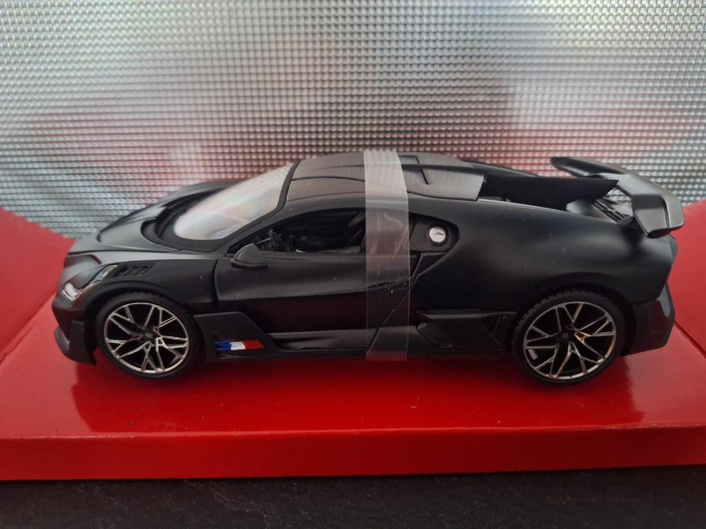 Bugatti Divo Matt Black Schaal 1:24, Maisto, Auto, Nieuw, Ophalen of Verzenden