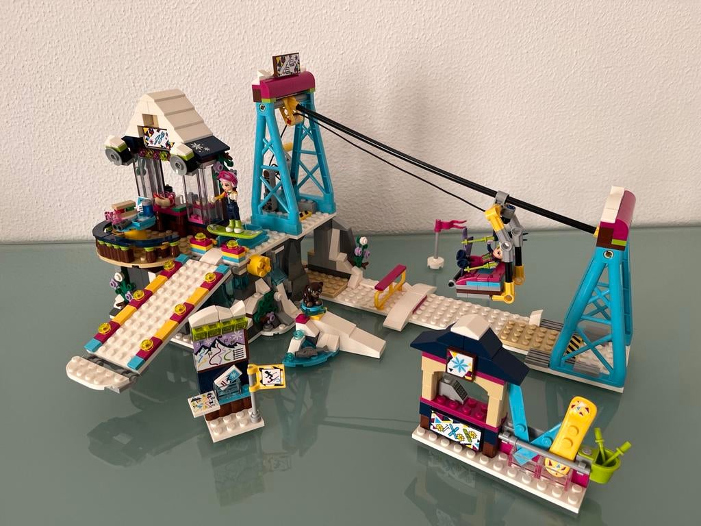 Lego Friends 41324 Skilift compleet, Kinderen en Baby's, Speelgoed | Duplo en Lego, Lego, Friends, Ophalen of Verzenden, Zo goed als nieuw