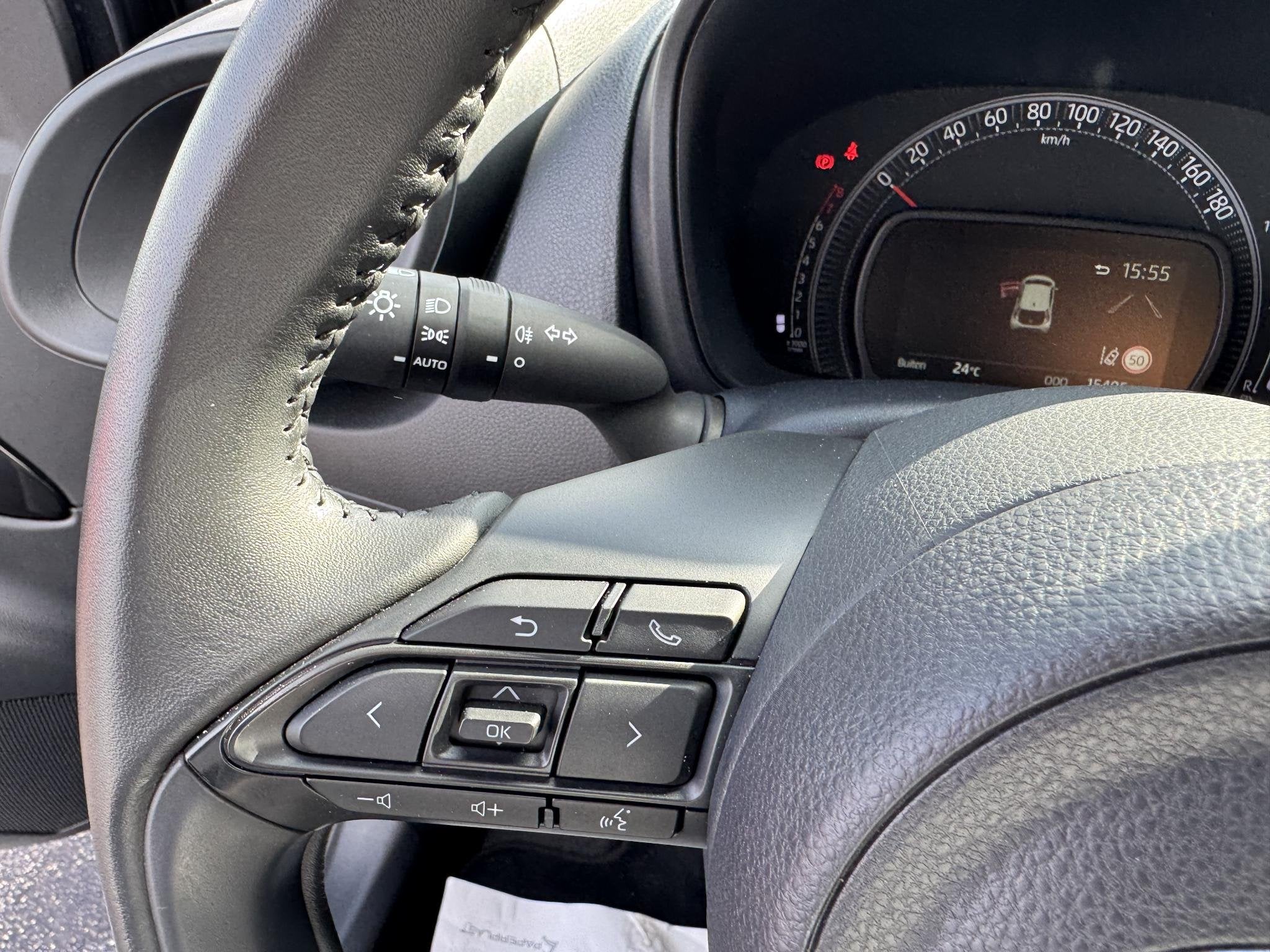 Toyota Aygo X 1.0 VVT-i MT Play Apple Carplay en/of Android, Auto's, Dealer onderhouden, Stof, Gebruikt, Euro 6