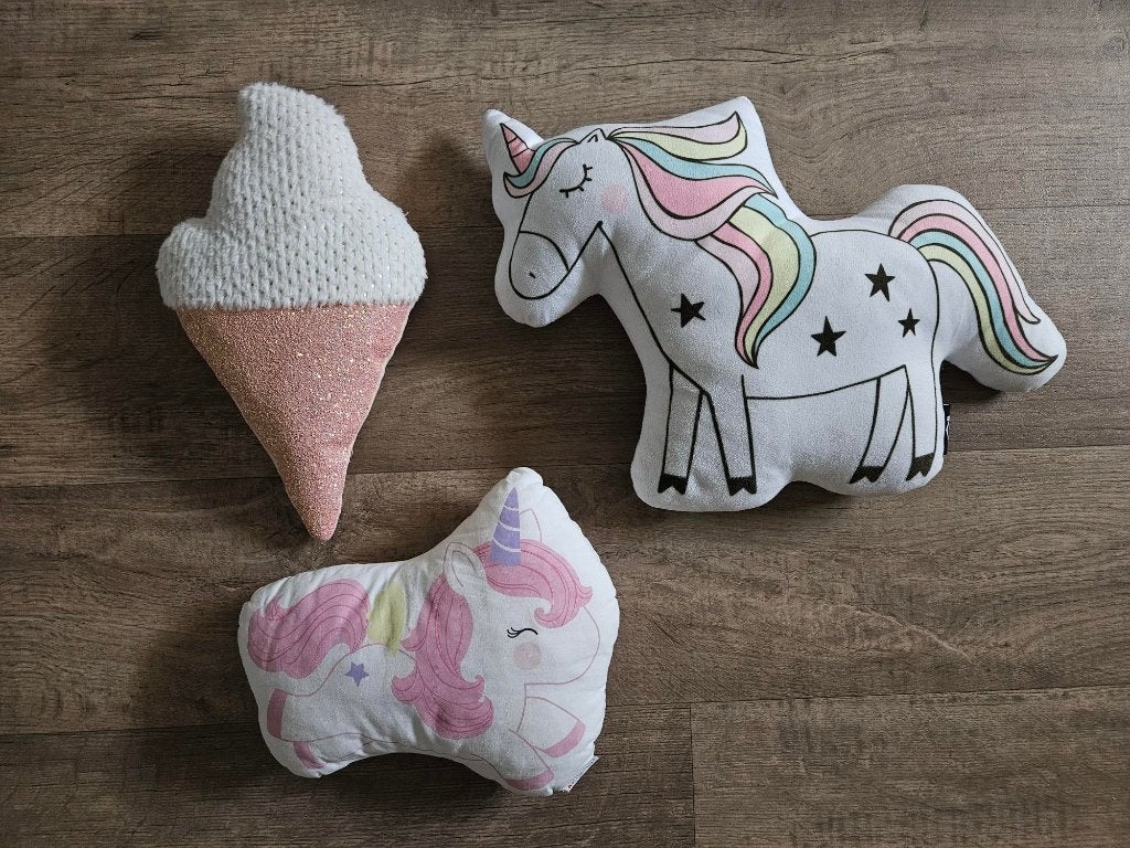 2x kussentje unicorn en ijsje, Ophalen of Verzenden, Gebruikt, Meerkleurig, Overige typen
