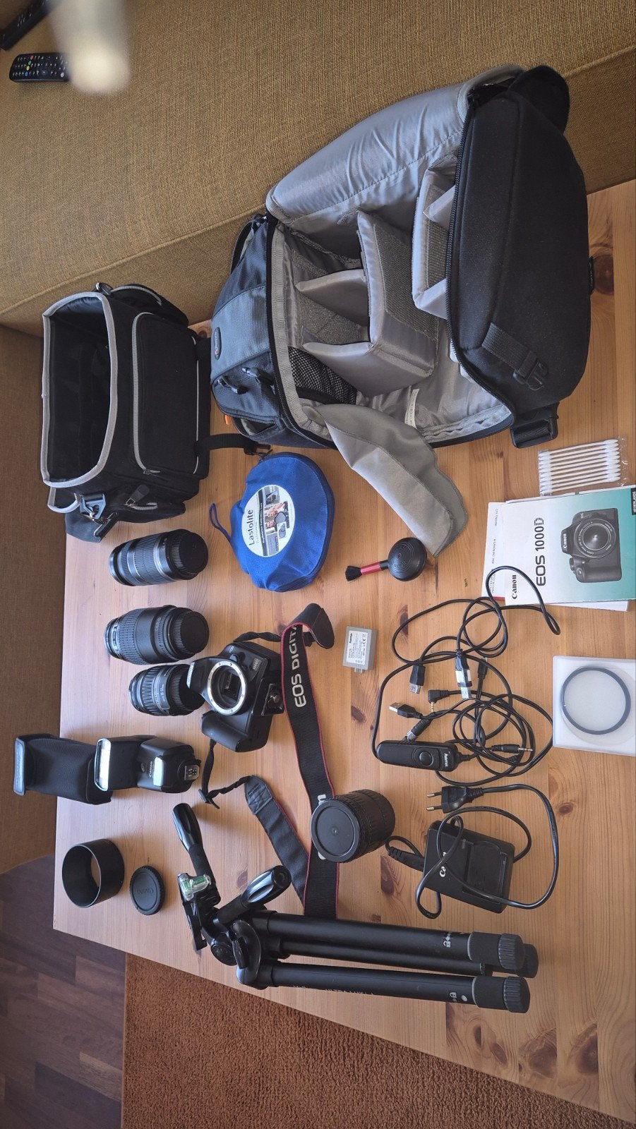 Canon EOS 1000D complete set met 3 lenzen en accessoires