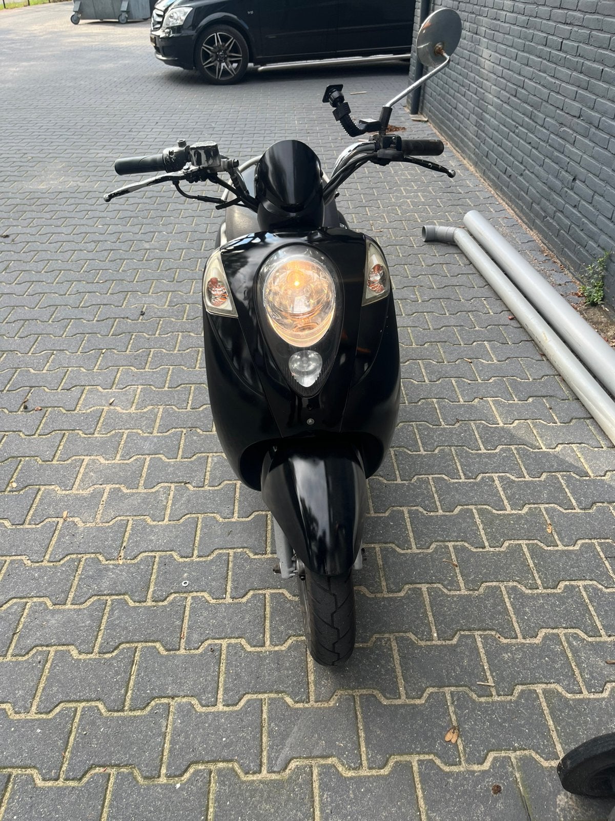 Sym mio geel plaat, Ophalen, Zo goed als nieuw, Benzine, Mio
