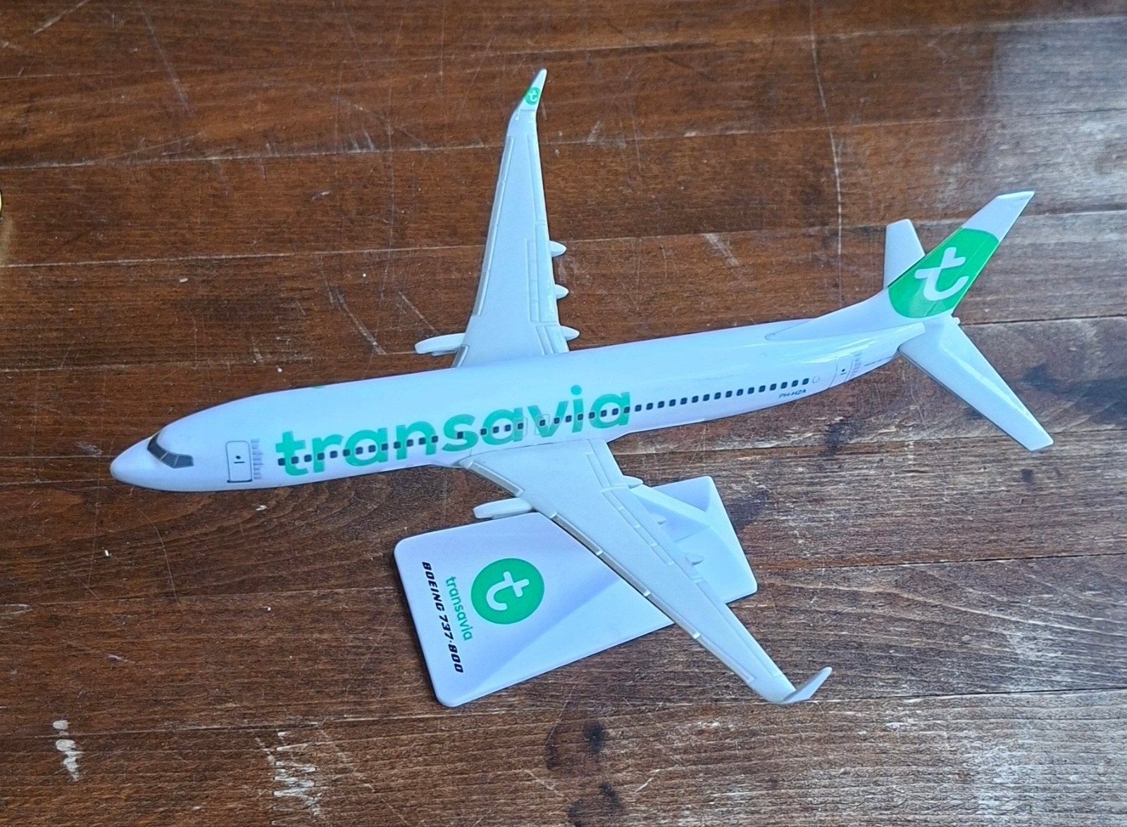 Transavia Boeing 737-800, zónder bijbehorende motoren., Overige merken, 1:72 tot 1:144, Gebruikt, Ophalen of Verzenden
