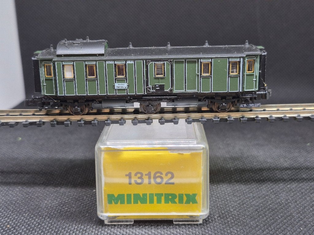 Minitrix 13162 - K.Bay.Sts.B. bagagewagen Pü (16821), Hobby en Vrije tijd, Modeltreinen | N-Spoor, Gebruikt, Gelijkstroom, Trix