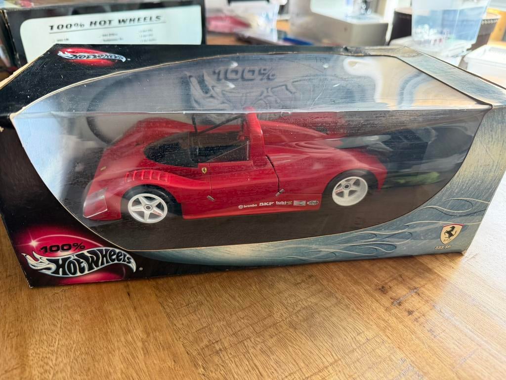 Ferrari 333SSP 1:18 Hotwheels, Ophalen of Verzenden, Zo goed als nieuw