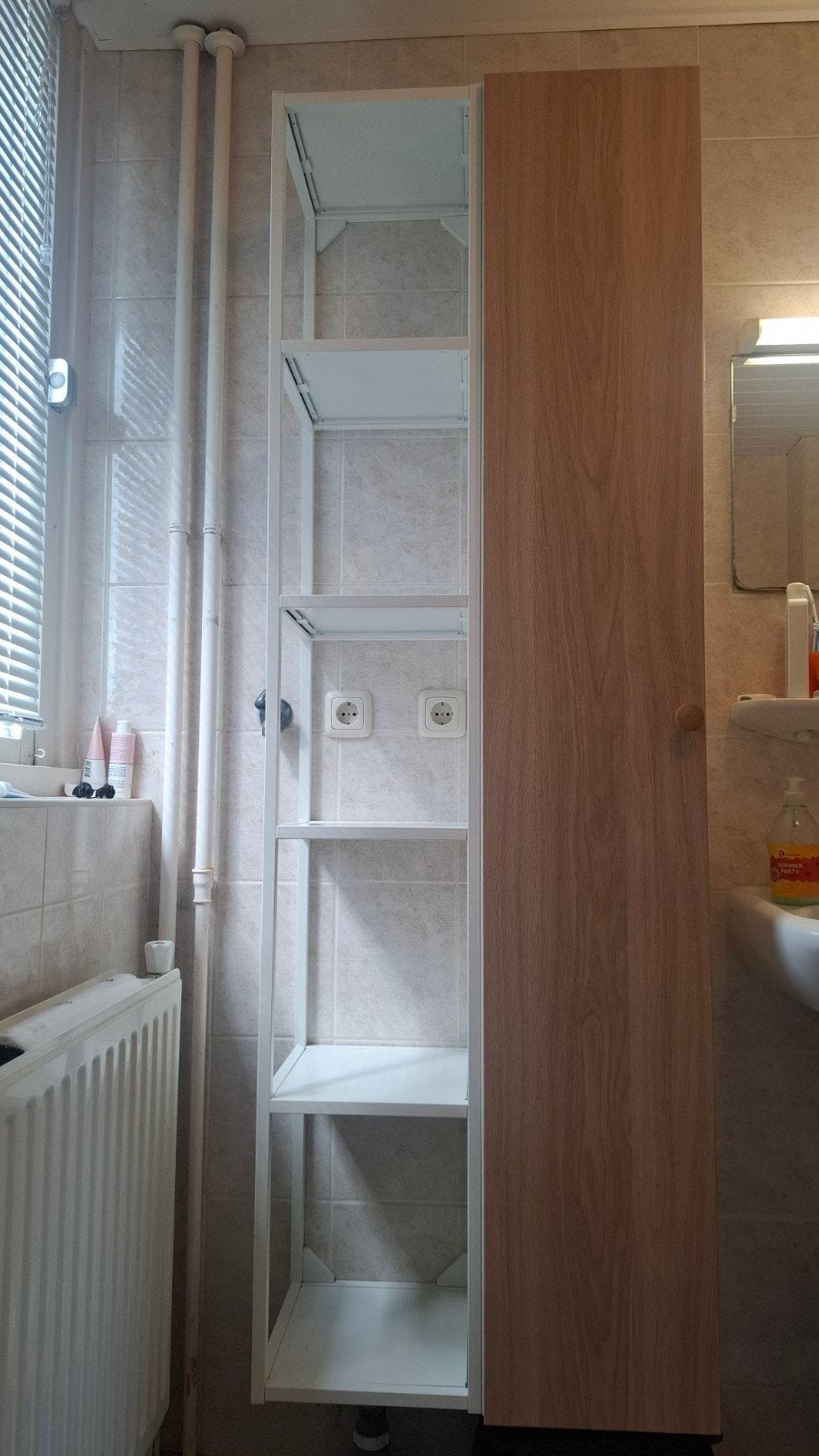 Ikea Badkamerkast zwevend, Huis en Inrichting, Badkamer | Badkamermeubels, Ophalen, (Half)hoge kast, Gebruikt, 50 tot 100 cm