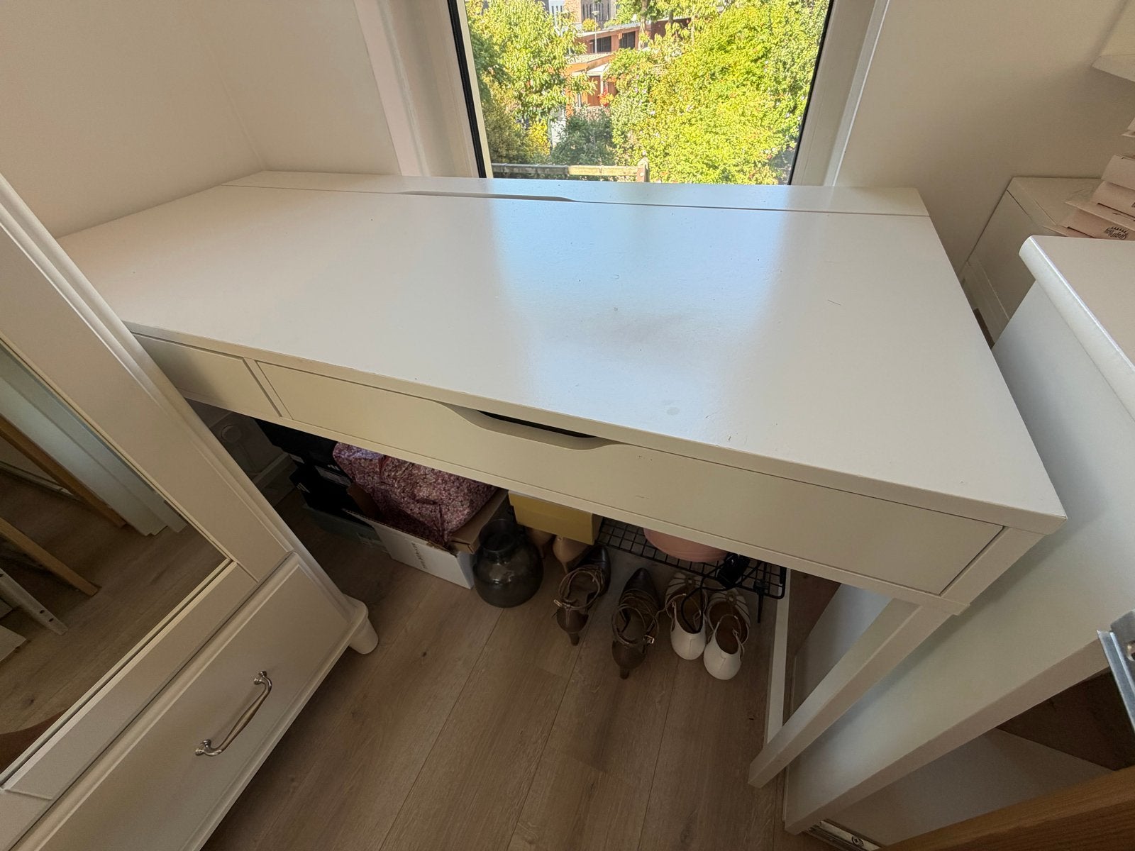 Wit ikea alex bureau met 2 lades. 130 x 60 x 76,5, Huis en Inrichting, Ophalen, Gebruikt, Met lades, Spaanplaat of MDF