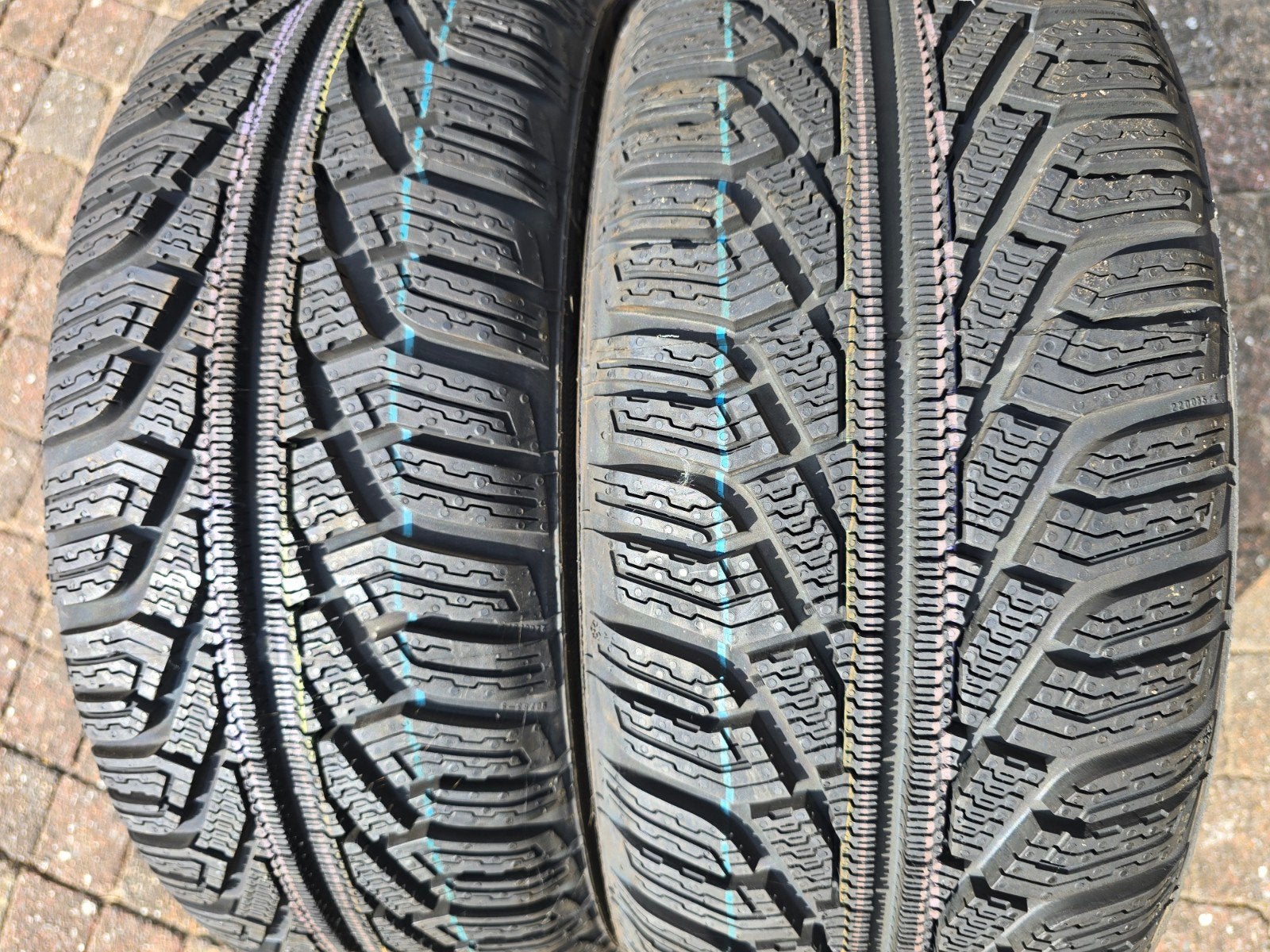 2 Nieuwe winterbanden Uniroyal MS Plus 77 maat 195/50-15, Ophalen, Nieuw, BMW