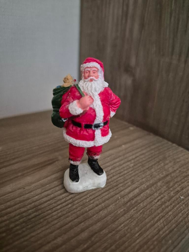 Lemax figuur 32 kerstdorp kersthuisjes, Diversen, Kerst, Ophalen of Verzenden, Zo goed als nieuw