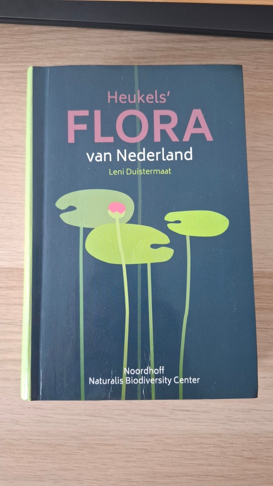Heukels' Flora van Nederland 24e editie, Boeken, Bloemen, Planten en Bomen, Ophalen of Verzenden, Zo goed als nieuw, Leni Duistermaat