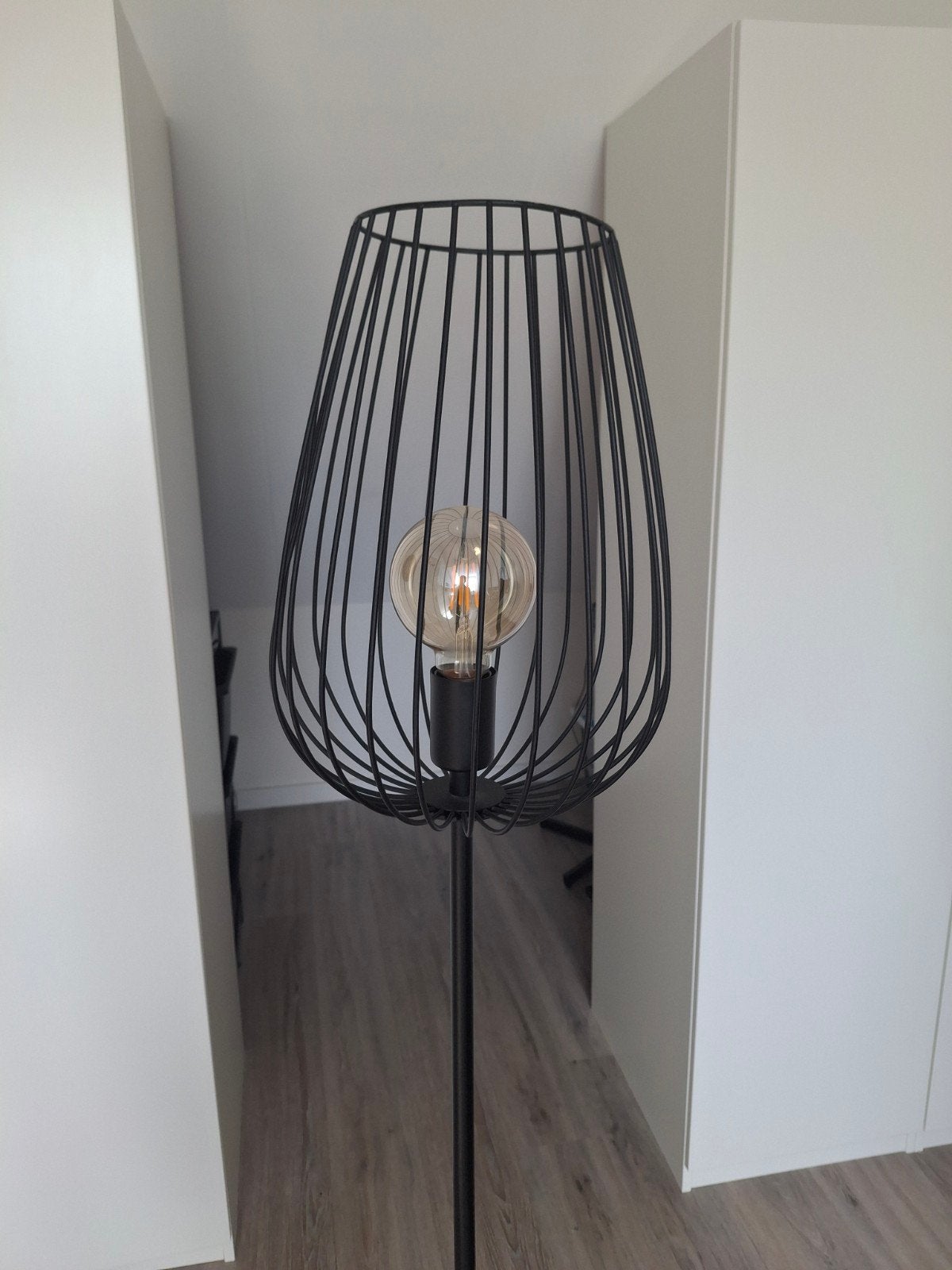 Vloerlamp 160 cm met sfeervolle warm witte LED lamp, Modern, industrieel, Ophalen of Verzenden, Zo goed als nieuw, Metaal