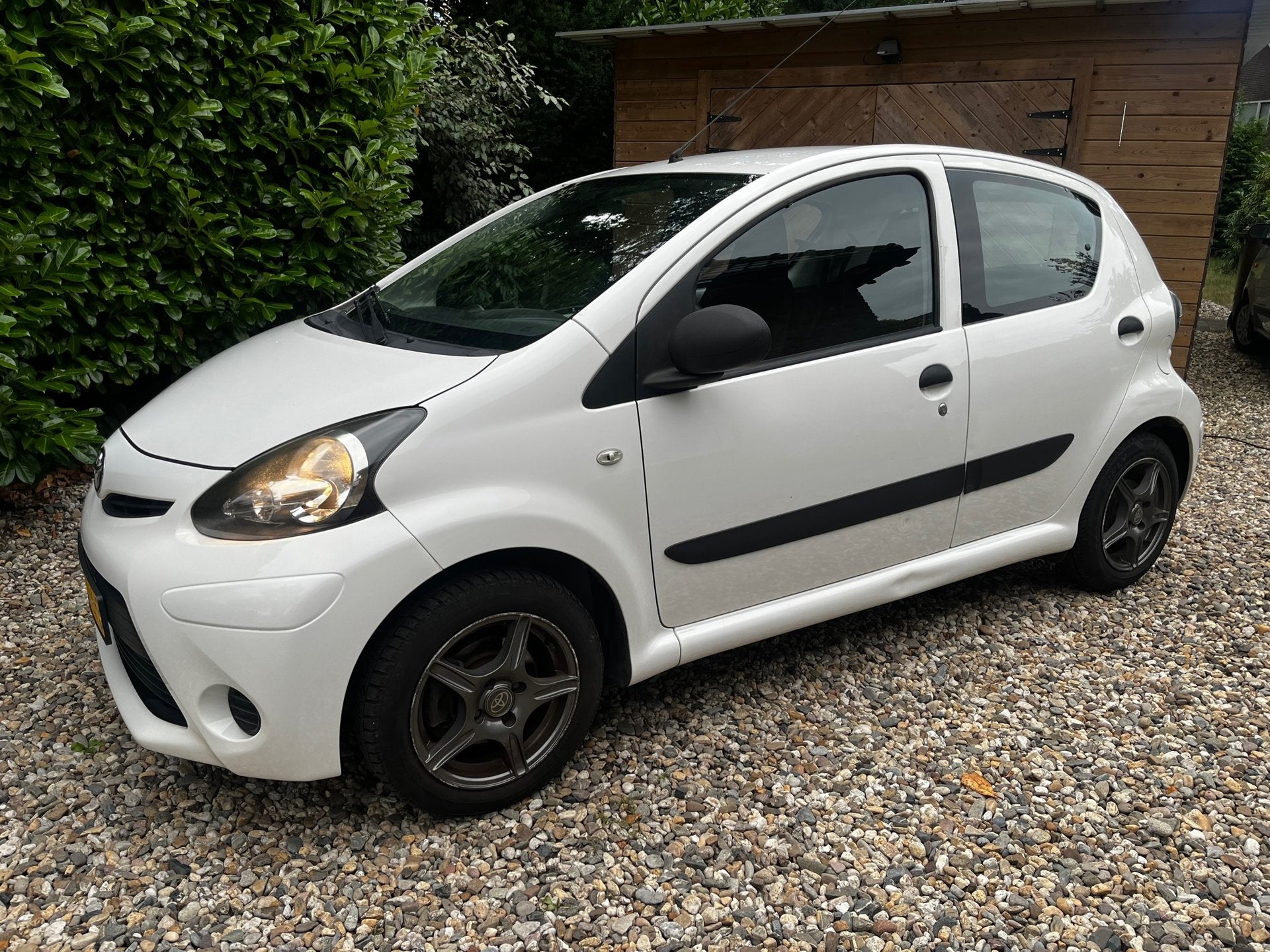 Toyota Aygo RIJKAAR/APK/HISTORY/BEURT/NAP/AIRCO/5drs//DIREKT, Voorwielaandrijving, Euro 5, Stof, Gebruikt