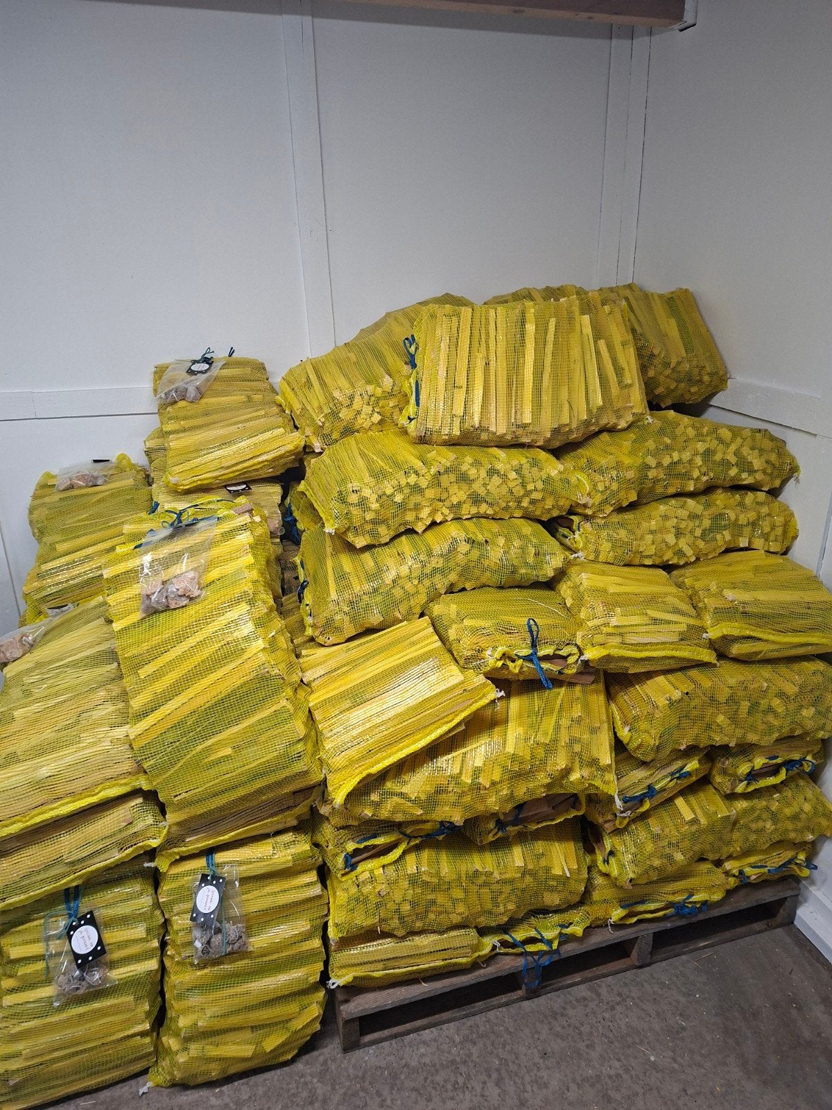 6 kg+ Kurkdroge Aanmaakhoutjes met gratis aanmaakblokjes, Minder dan 3 m³, Ophalen of Verzenden