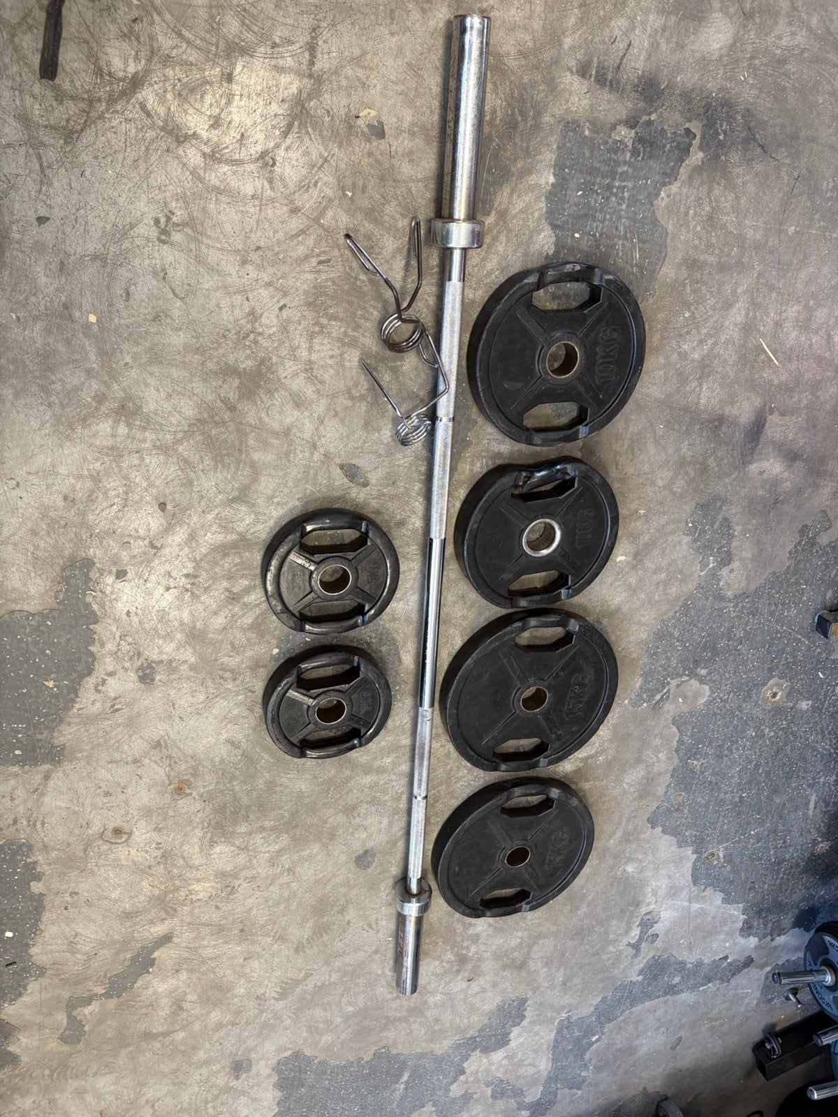 Olympische halter stang 180 cm incl 60 kg gewichten, Ophalen, Gebruikt, 60 kg schijven, Stang en