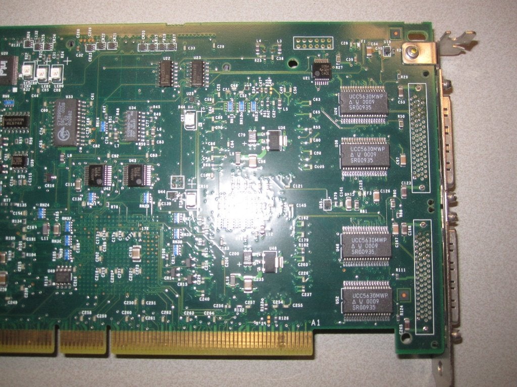 Foto 3 van IBM SCSI kaart afkomstig van IBM Server