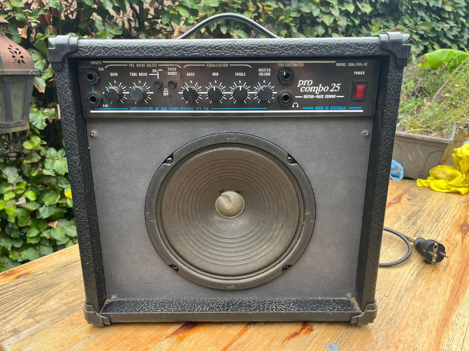 Pro Combi 25 Gitaar- en Bascombo Versterker, Muziek en Instrumenten, Ophalen, Gebruikt, Gitaar, Minder dan 50 watt