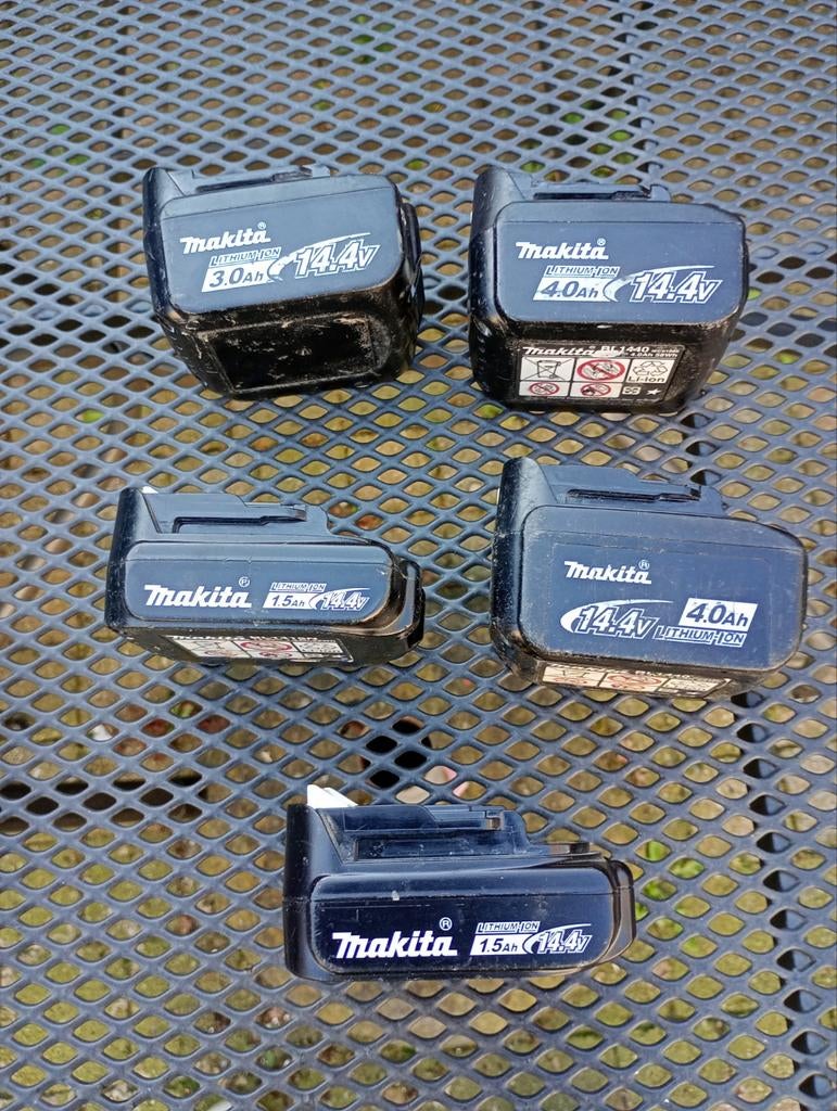Makita accu's 14.4 volt, Ophalen