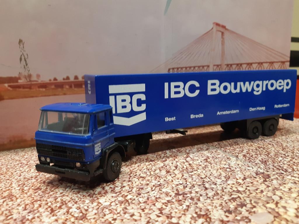 liontoys Daf 1900 IBC Bouwgroep, Ophalen of Verzenden, Zo goed als nieuw, Bus of Vrachtwagen, Lion Toys