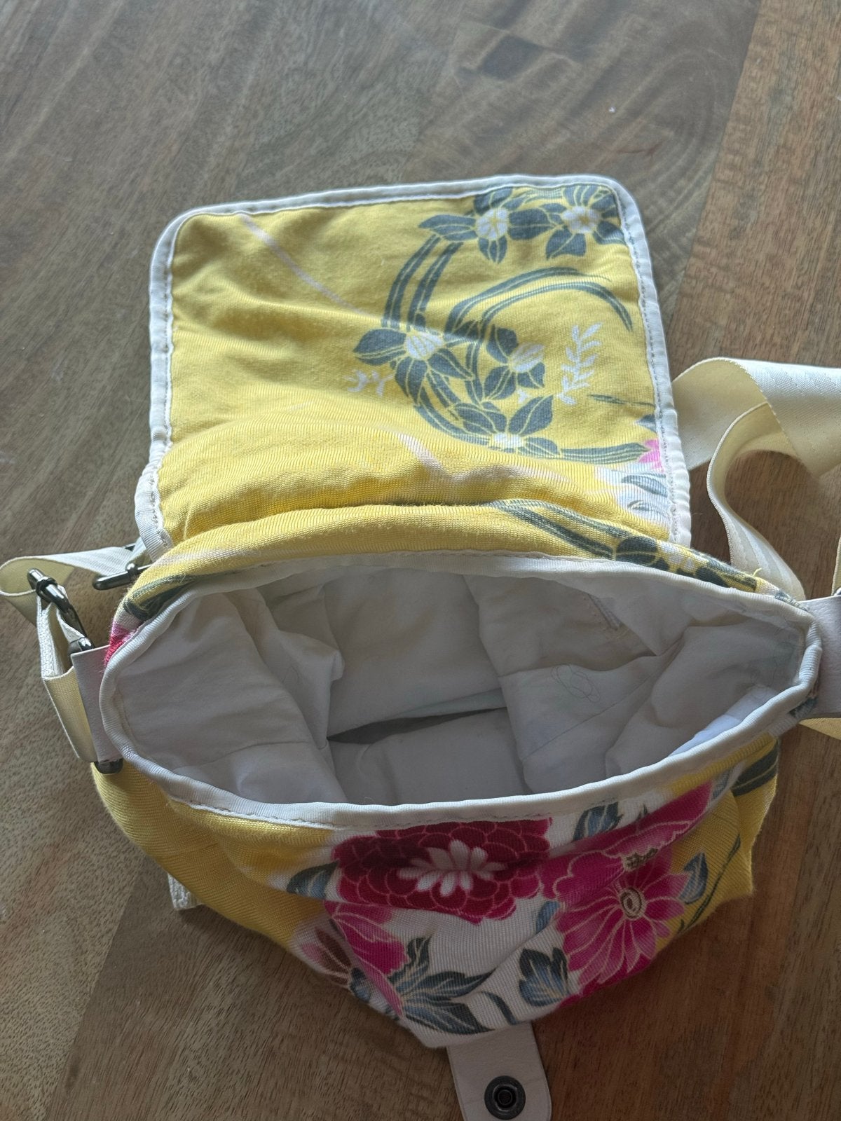 Diesel schoudertasje met bloemenprint, Ophalen of Verzenden, Nieuw, Geel, Schoudertasje