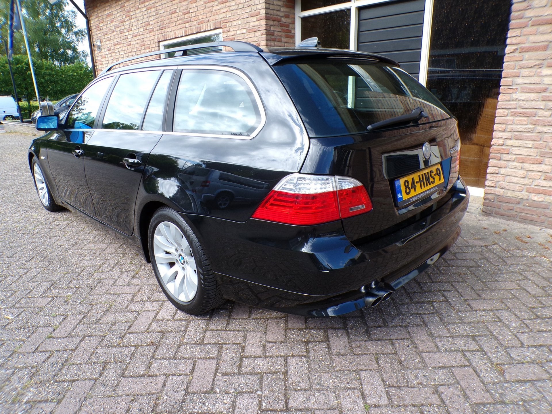 Foto 3 van BMW 5-serie Touring 523i Business Line