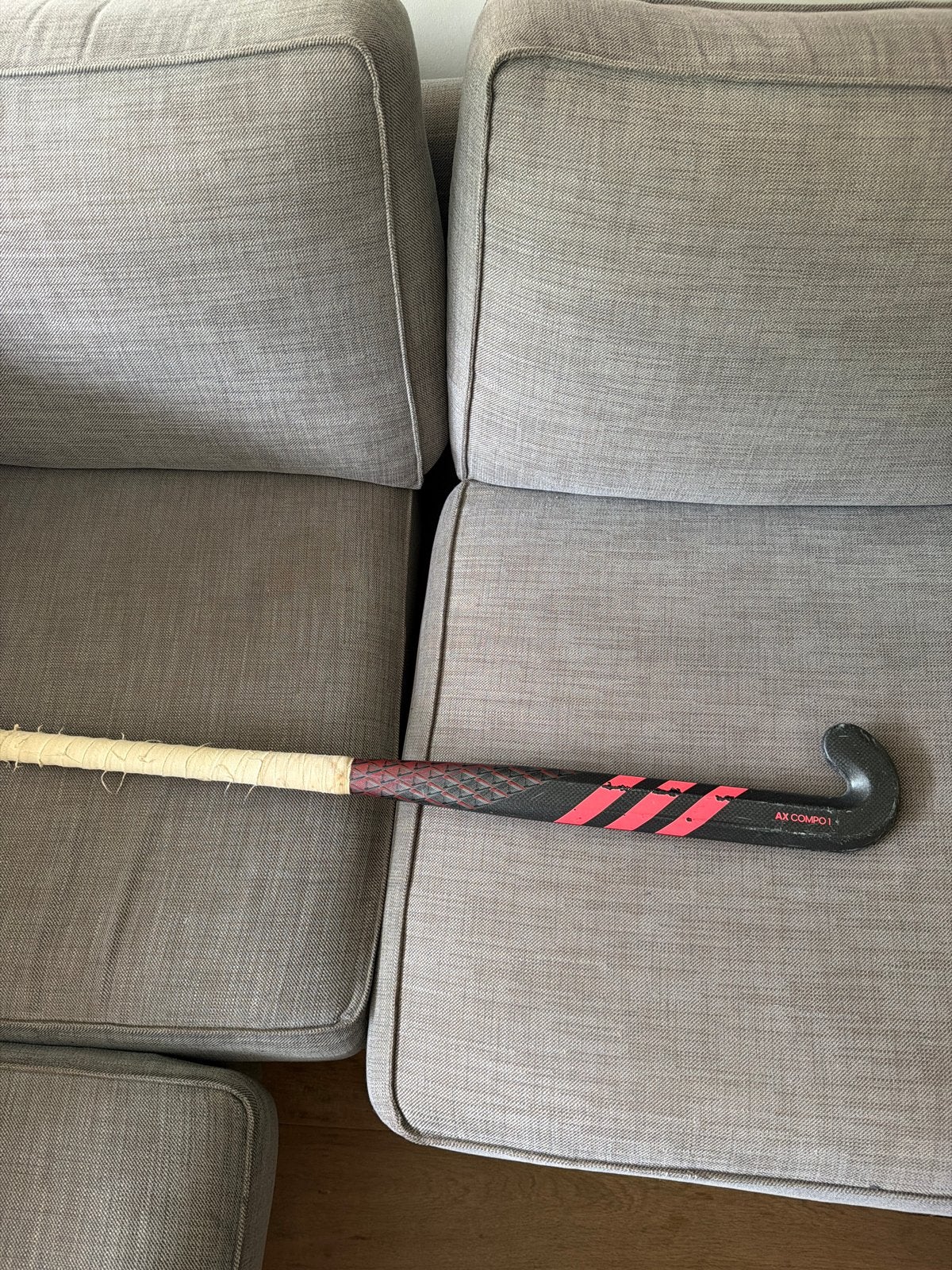 Adidas AX COMPO 1 Hockeystick - 1 seizoen gebruikt, Sport en Fitness, Hockey, Ophalen, Gebruikt, Stick
