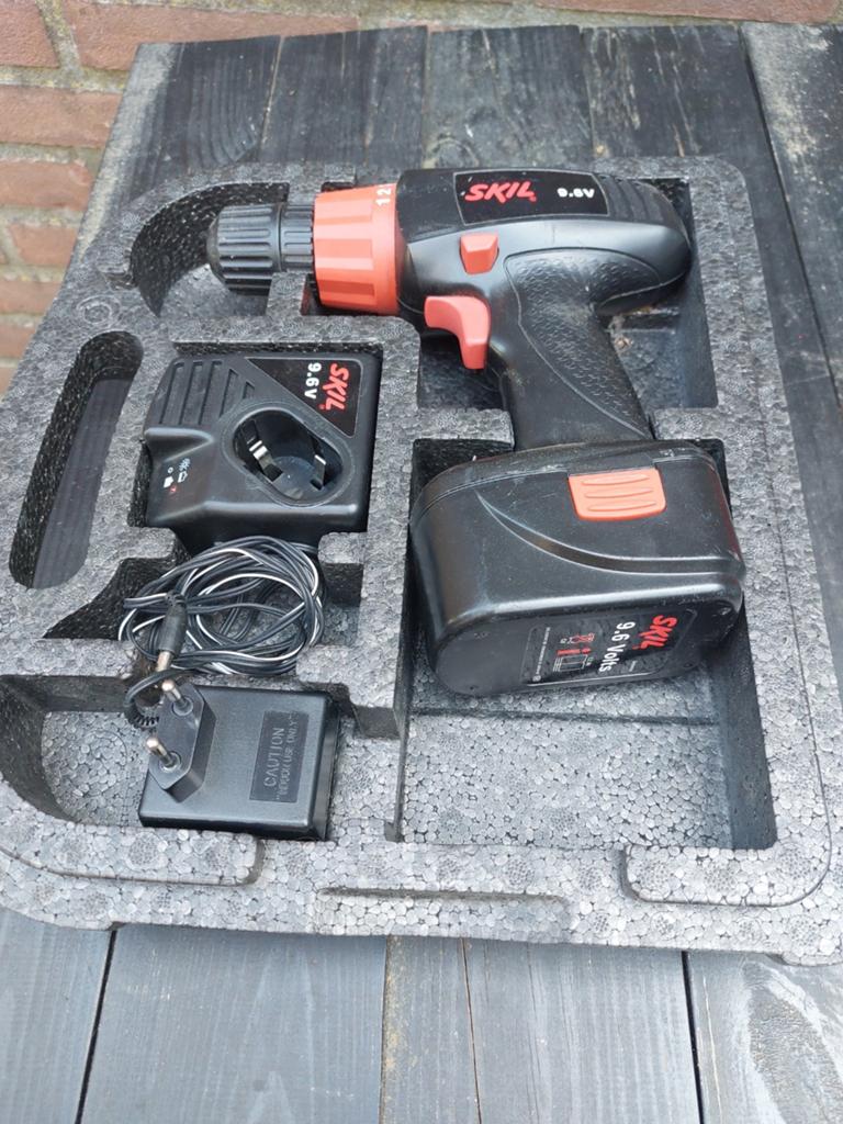 Draadloze schroef machine prijs T.e.a.b, Ophalen of Verzenden, Boor- en Schroefmachine