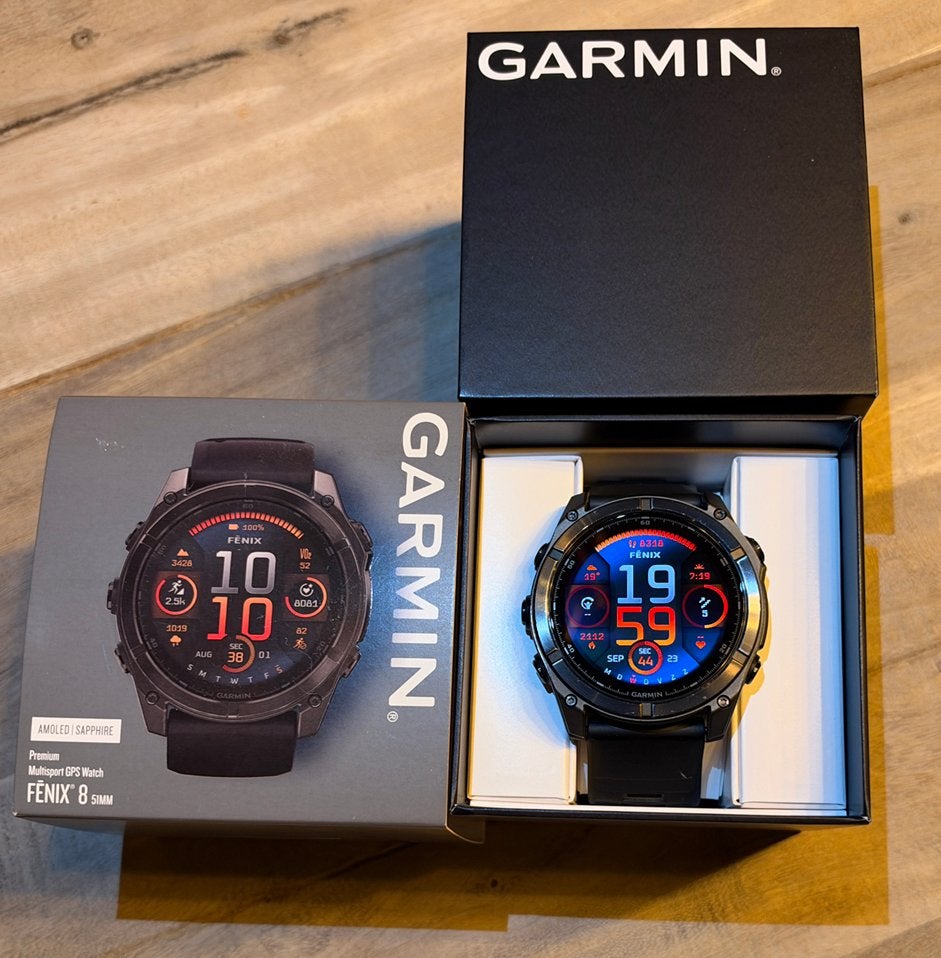 Garmin Fēnix 8 AMOLED Sapphire 51mm – met garantie, Ophalen, Gebruikt, Zwart, Waterdicht