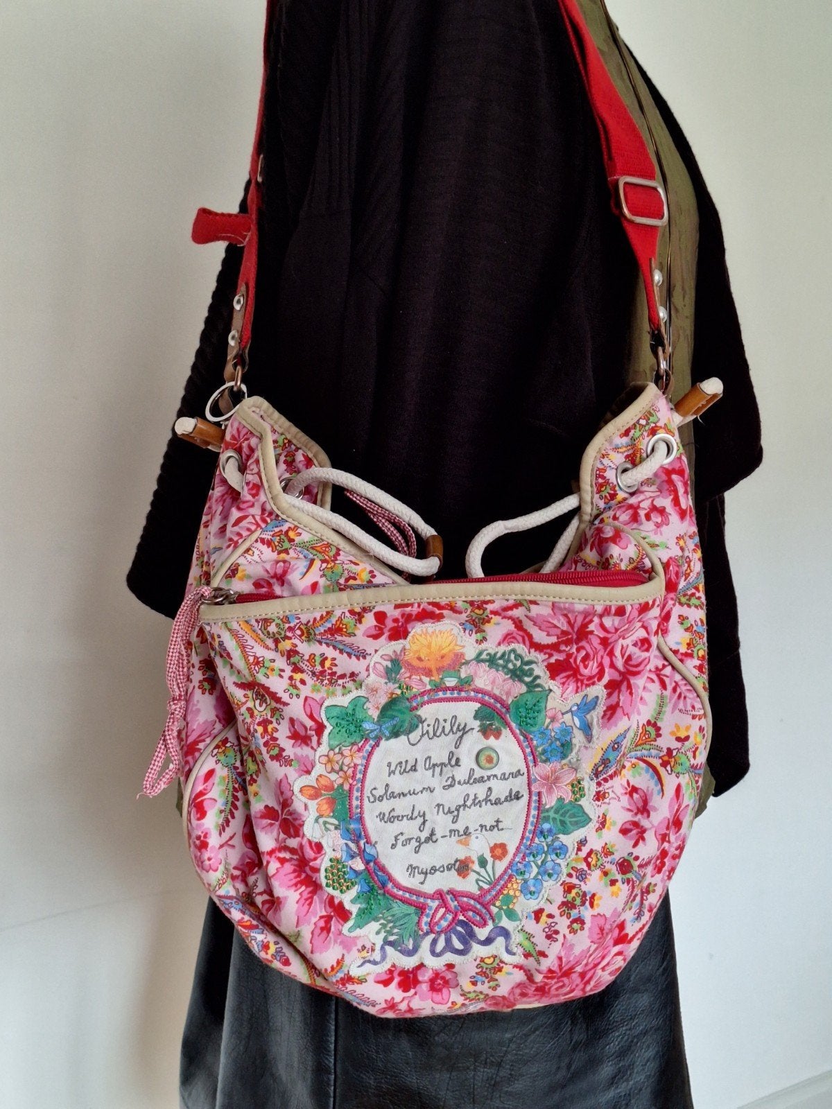 Oilily tas met vrolijke bloemenprint, Sieraden, Tassen en Uiterlijk, Tassen | Damestassen, Verzenden, Gebruikt, Roze, Overige typen