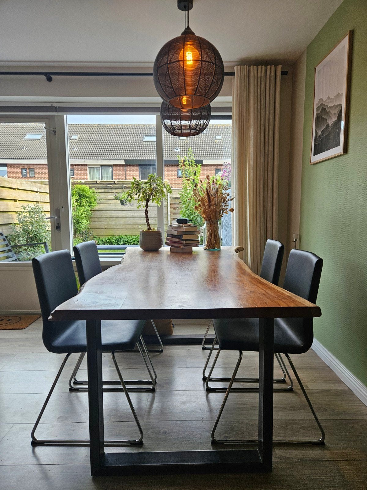 4 zwarte IKEA eetkamerstoelen met metalen onderstel, Ophalen, Zwart