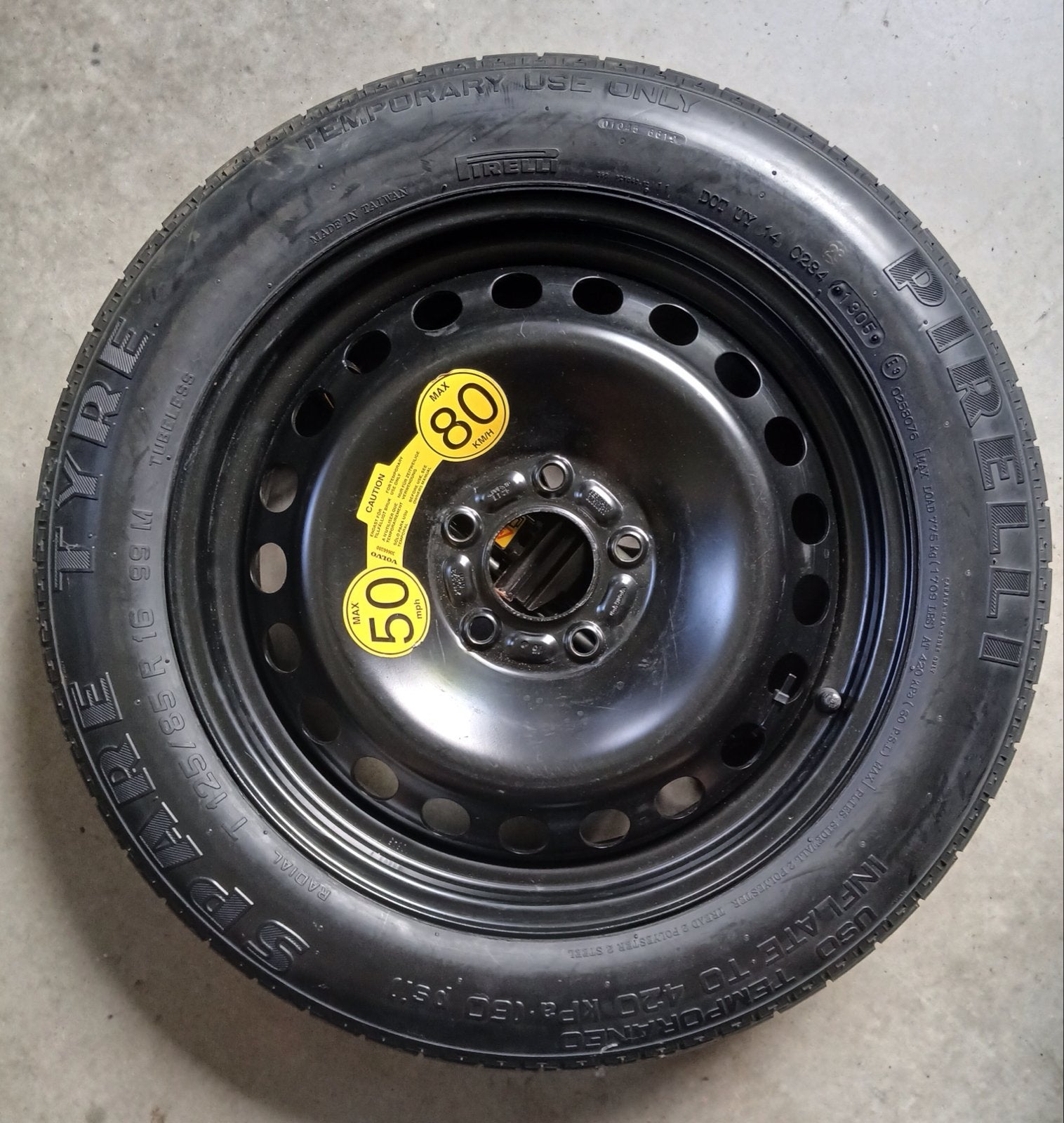 Volvo V40 Reservewiel 125/85 R16 met krik en sleutel, Auto-onderdelen, Banden en Velgen, Ophalen, 16 inch, Banden en Velgen, Nieuw