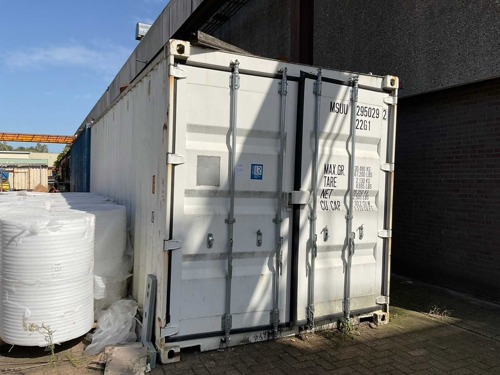 2015 Zeecontainer met stekeinden