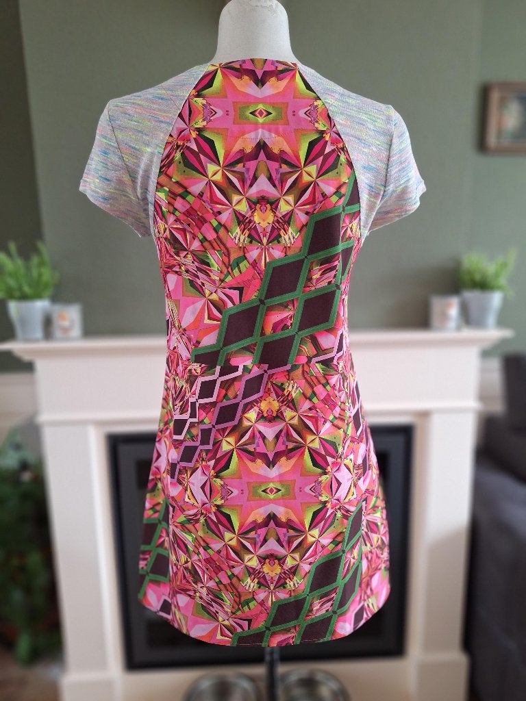 Custo fel roze grijze mouw jurk S 36, Custo, Verzenden, Zo goed als nieuw, Roze