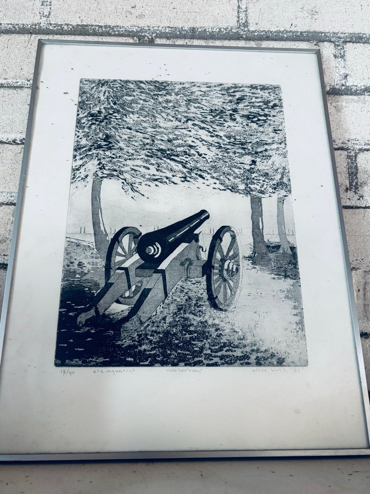 Ets-aquatint 'Oude Sertooij' door Alice Buis (17/40), 2000 tot heden, Militair, Ophalen of Verzenden, Genummerd