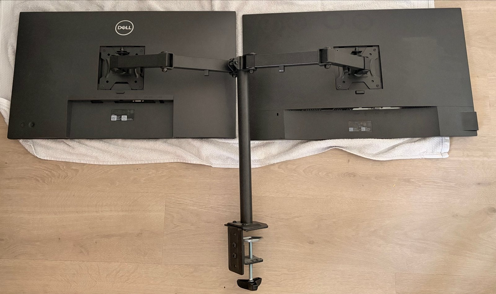 2x Dell P2719H/P2722 27" monitoren met dual monitor arm, Ophalen, IPS, In hoogte verstelbaar, Full HD