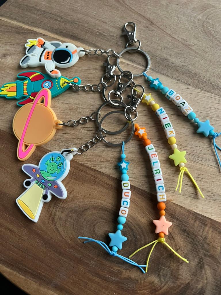 Ruimtevaart sleutelhangers met naam trakteren, Ophalen of Verzenden, Nieuw