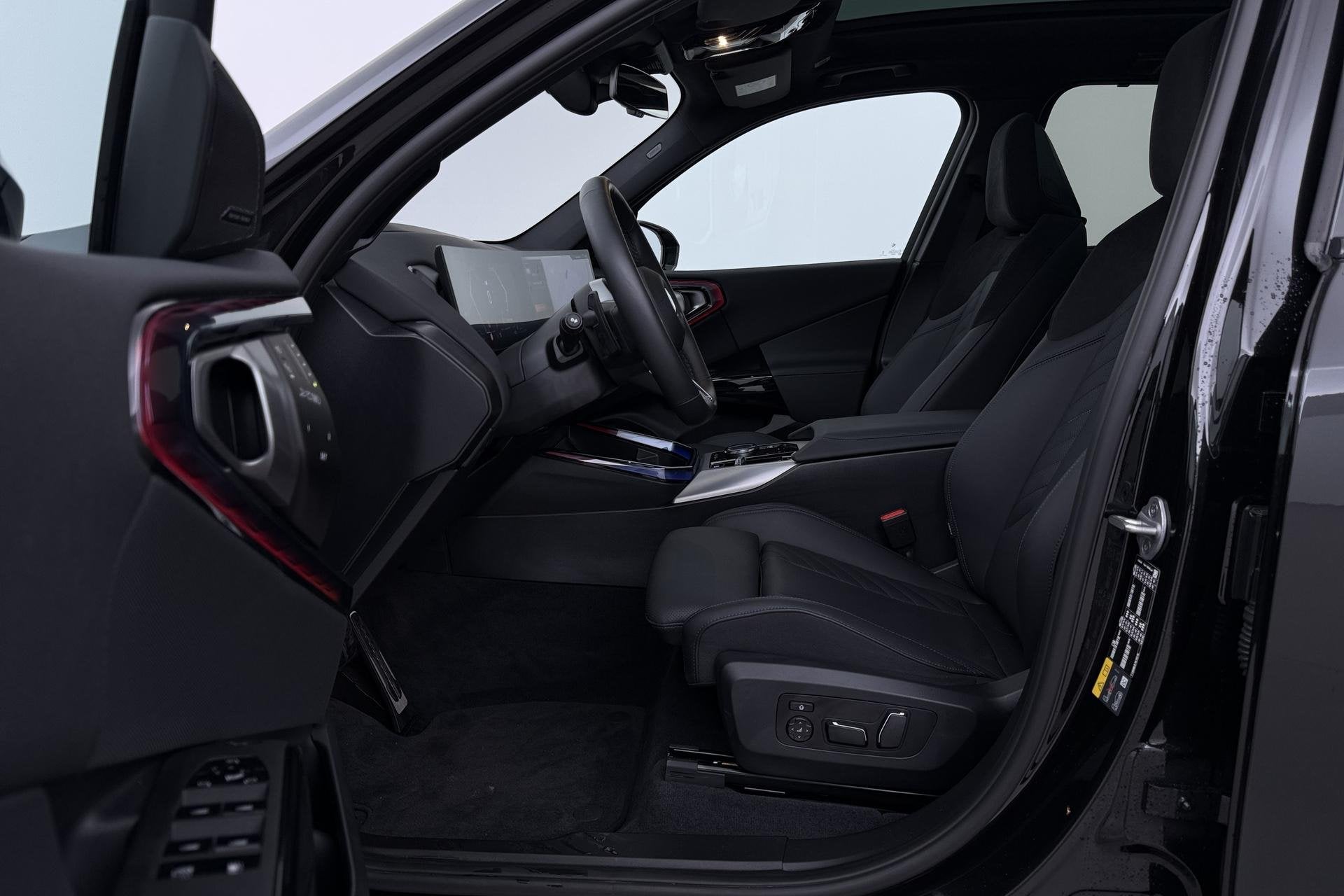 Foto 3 van BMW X3 30e xDrive | M Sport | Trekhaak | Panoramadak | Harma